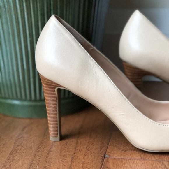 Franco Sarto cream leather stacked heel pumps - Picture 3 of 3